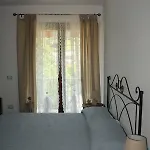 La Poeta 3*