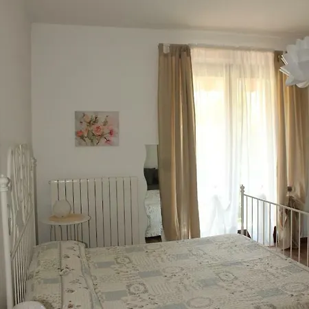 La Poeta Bed and Breakfast